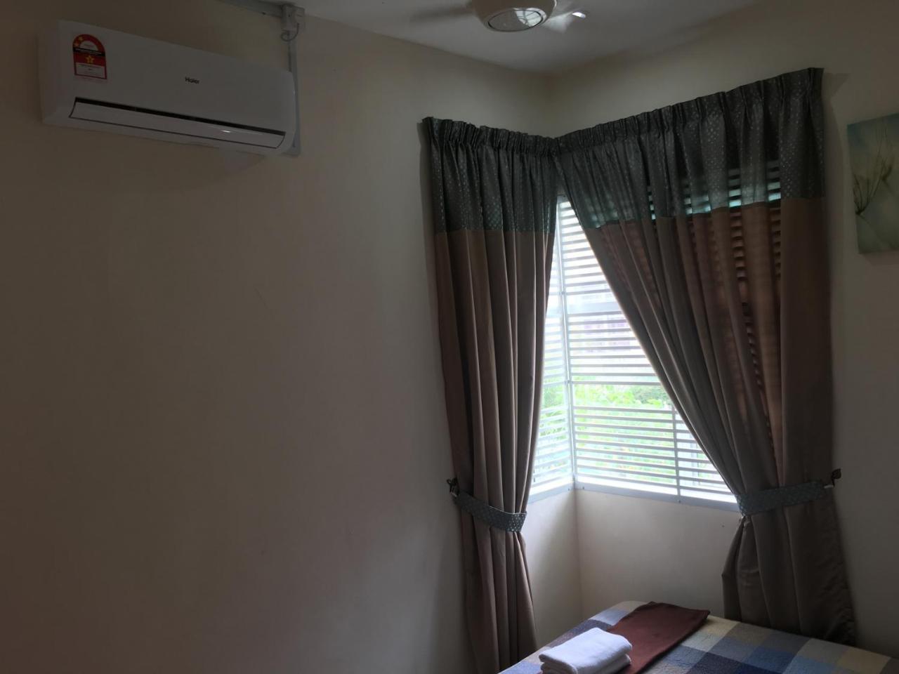 Miker Homestay Seri Iskandar Exterior foto